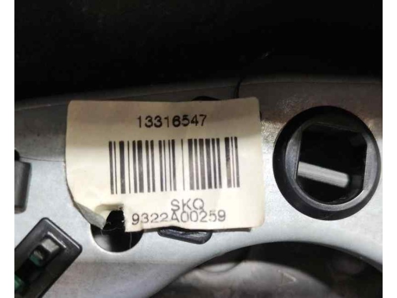 Recambio de volante para opel insignia sports tourer cosmo referencia OEM IAM 13316547 85304 