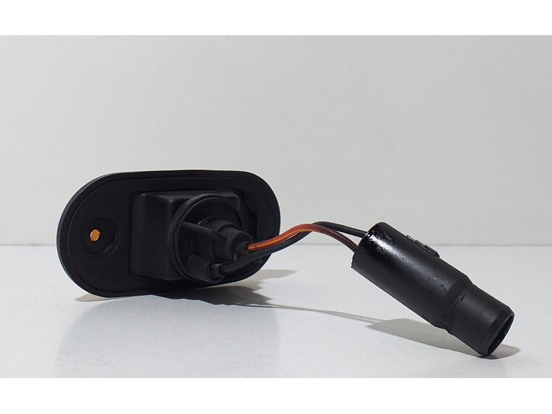 Recambio de piloto lateral derecho para mitsubishi galloper (hyundai) 2.5 td exceed (3-ptas.) referencia OEM IAM HQ804500 63867 