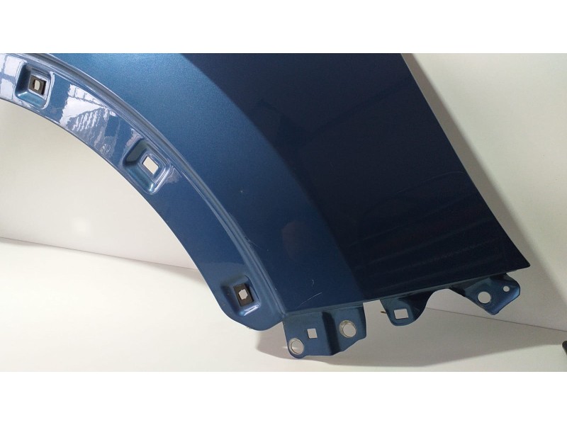 Recambio de aleta delantera derecha para kia sportage concept 4x2 referencia OEM IAM D4FD 72465 R