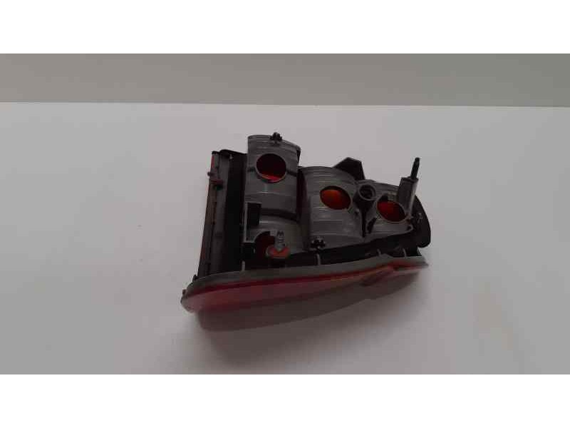 Recambio de piloto trasero izquierdo para bmw serie 3 berlina (e46) 320d referencia OEM IAM 6907933 39215 