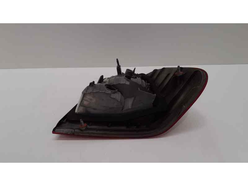 Recambio de piloto trasero izquierdo para bmw serie 3 berlina (e46) 320d referencia OEM IAM 6907933 39215 