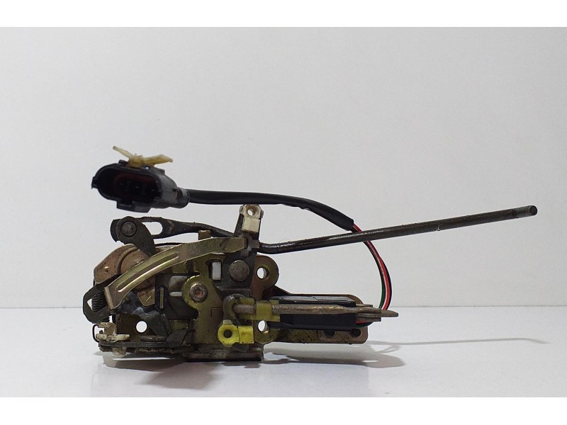 Recambio de cerradura puerta delantera izquierda para mitsubishi galloper (hyundai) 2.5 td exceed (3-ptas.) referencia OEM IAM H