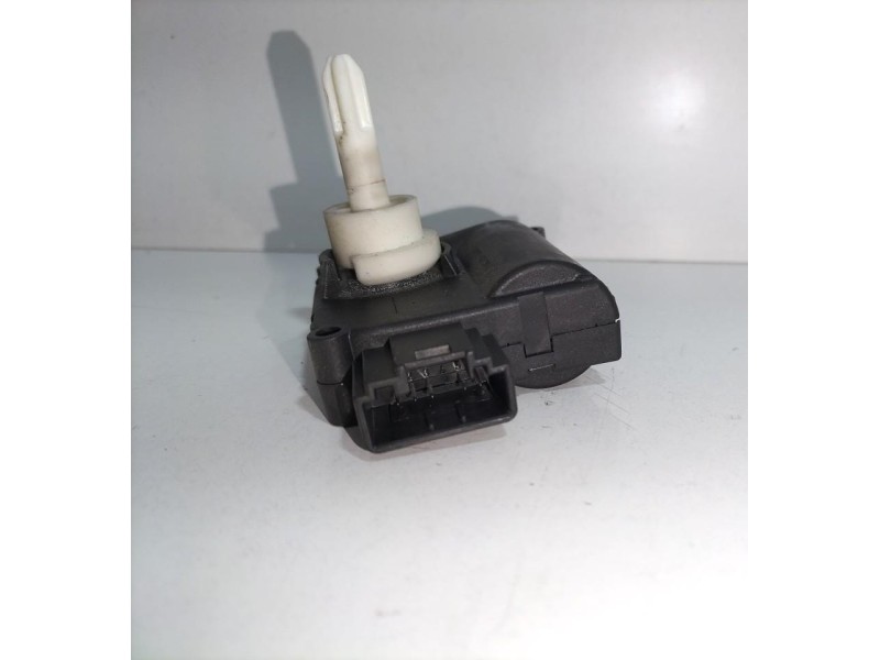 Recambio de motor apertura trampillas climatizador para audi a6 allroad quattro (4fh) 3.0 tdi referencia OEM IAM 0132801359 7987
