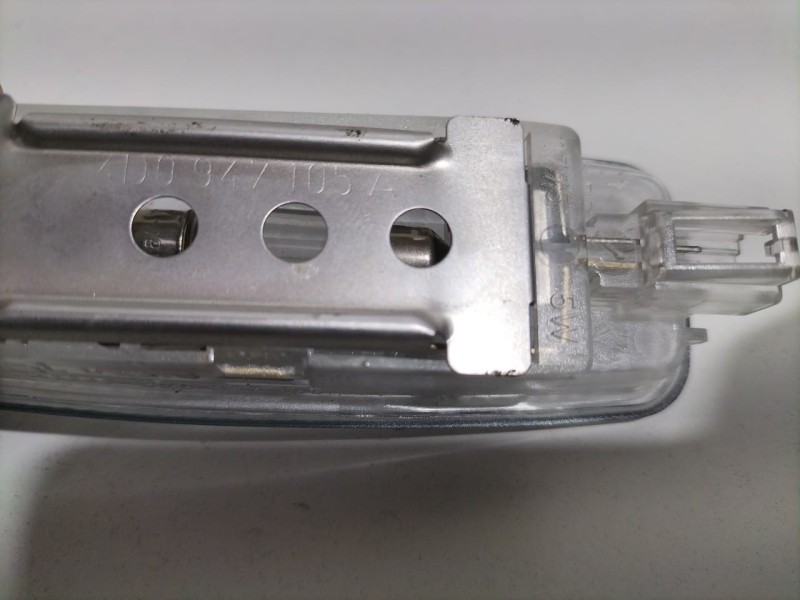 Recambio de luz interior para audi a6 allroad quattro (4fh) 3.0 tdi referencia OEM IAM 4D0947105A 79875 R