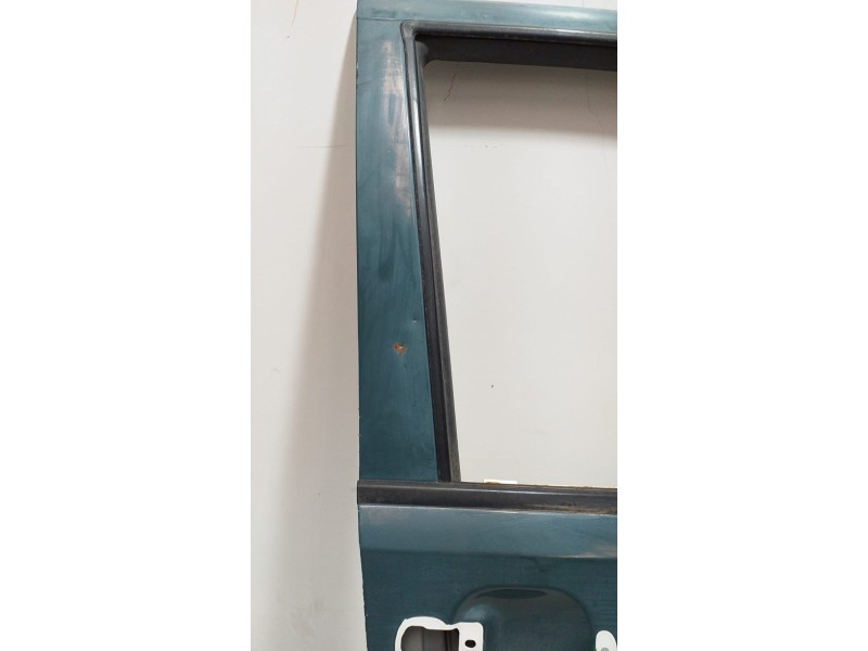 Recambio de puerta delantera derecha para nissan terrano/terrano.ii (r20) comfort referencia OEM IAM TD27TI 72550  Recambio de puerta delantera derecha para nissan terrano/terrano.ii (r20) comfort referencia OEM IAM TD27TI 72550