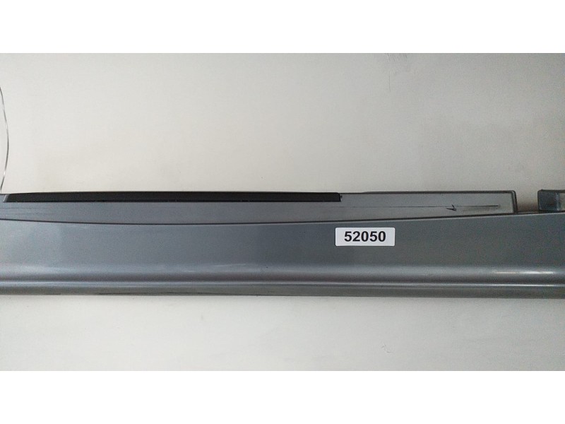 Recambio de estribo para bmw serie 1 berlina (e81/e87) 120d referencia OEM IAM 51717147401 52050 