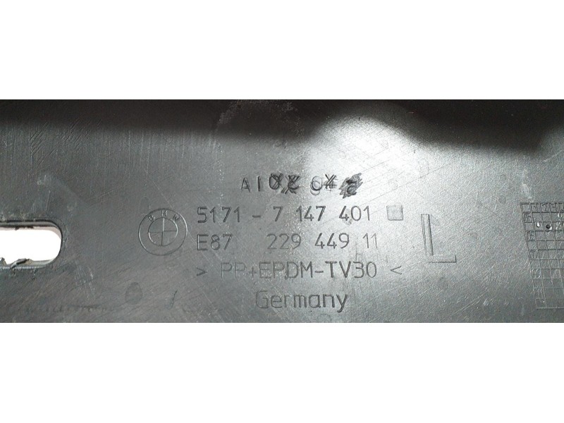 Recambio de estribo para bmw serie 1 berlina (e81/e87) 120d referencia OEM IAM 51717147401 52050 