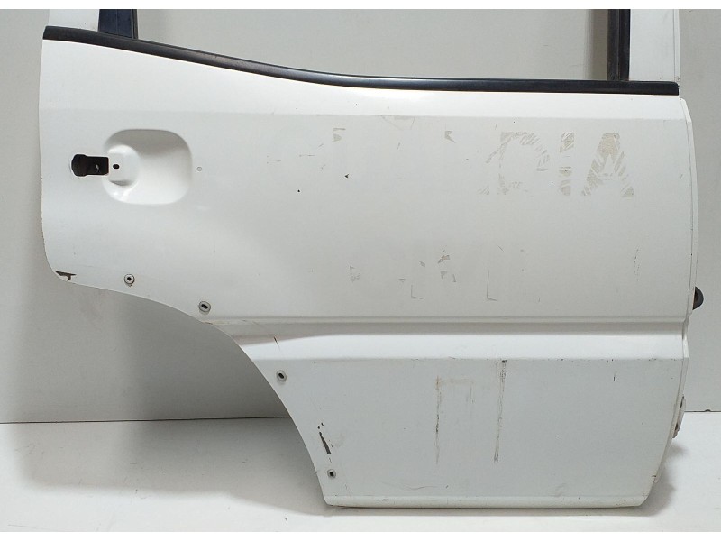Recambio de puerta trasera derecha para nissan terrano/terrano.ii (r20) comfort referencia OEM IAM TD27TI 72551  Recambio de puerta trasera derecha para nissan terrano/terrano.ii (r20) comfort referencia OEM IAM TD27TI 72551
