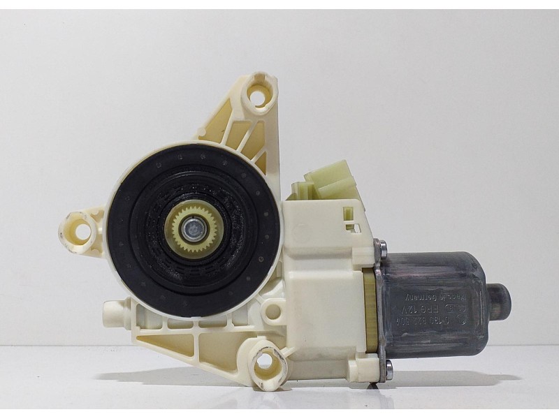Recambio de motor elevalunas trasero derecho para mercedes-benz clase c (w204) berlina c 350 cdi (204.022) referencia OEM IAM A2
