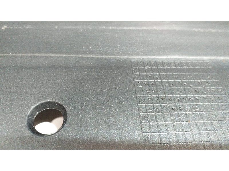 Recambio de estribo para bmw serie 3 touring (f31) 318d referencia OEM IAM 51777256912 52055 