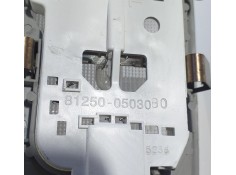 Recambio de luz interior para toyota auris business referencia OEM IAM 8125005030B0 72574 R 2