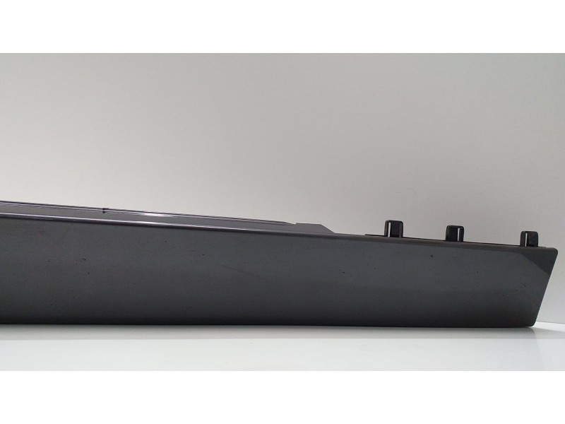 Recambio de estribo para bmw serie 3 touring (f31) 318d referencia OEM IAM 51777256912 52055 