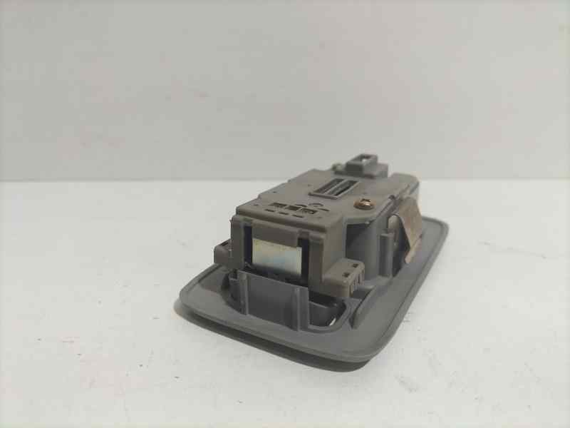 Recambio de luz interior para mitsubishi montero (v60/v70) 3.2 di-d instyle (5-ptas.) referencia OEM IAM MR608418 79987 