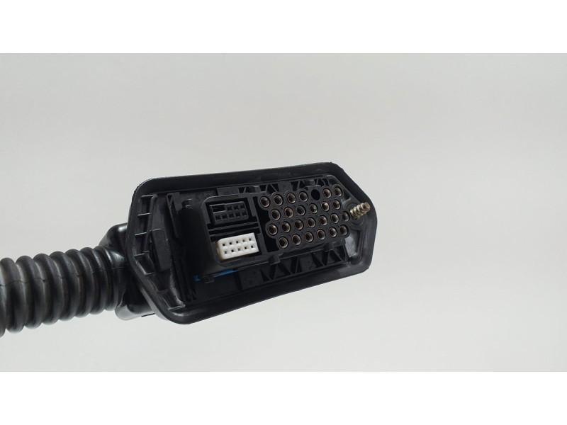 Recambio de puerta delantera izquierda para porsche 911 (typ 996) carrera 4 cabrio referencia OEM IAM 99661263410 52099 