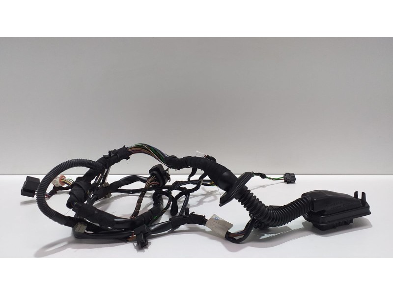 Recambio de puerta delantera izquierda para porsche 911 (typ 996) carrera 4 cabrio referencia OEM IAM 99661263410 52099 