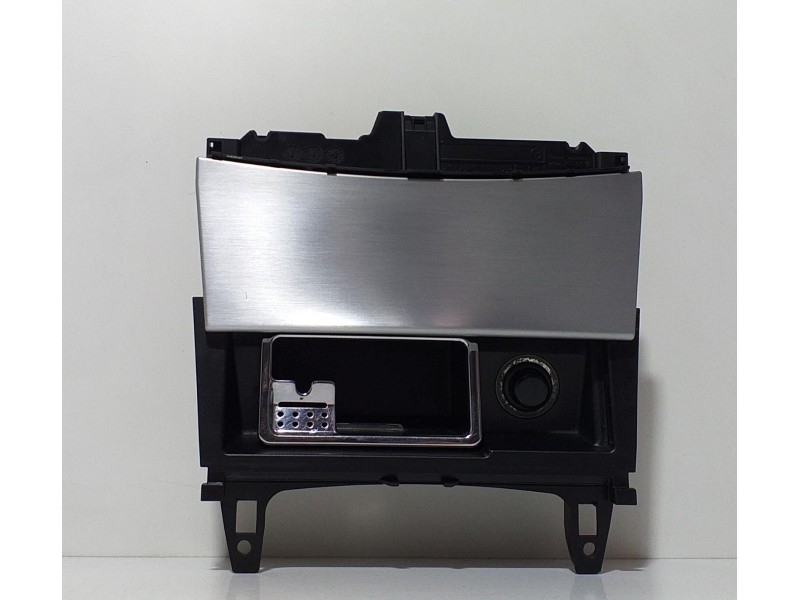 Recambio de cenicero para mercedes-benz clase c (w204) berlina c 350 cdi (204.022) referencia OEM IAM A2046801350 64072 
