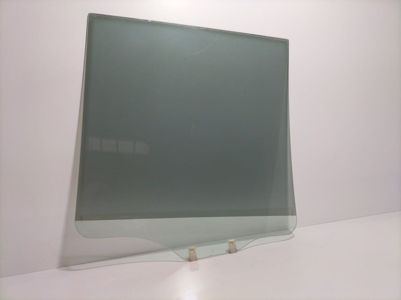 Recambio de luna trasera derecha para mitsubishi montero (v60/v70) 3.2 di-d instyle (5-ptas.) referencia OEM IAM 4M41 79928 