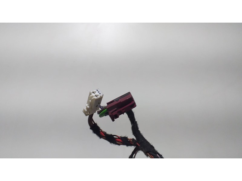 Recambio de puerta trasera izquierda para mercedes-benz clase c (w204) berlina c 350 cdi (204.022) referencia OEM IAM A204440770