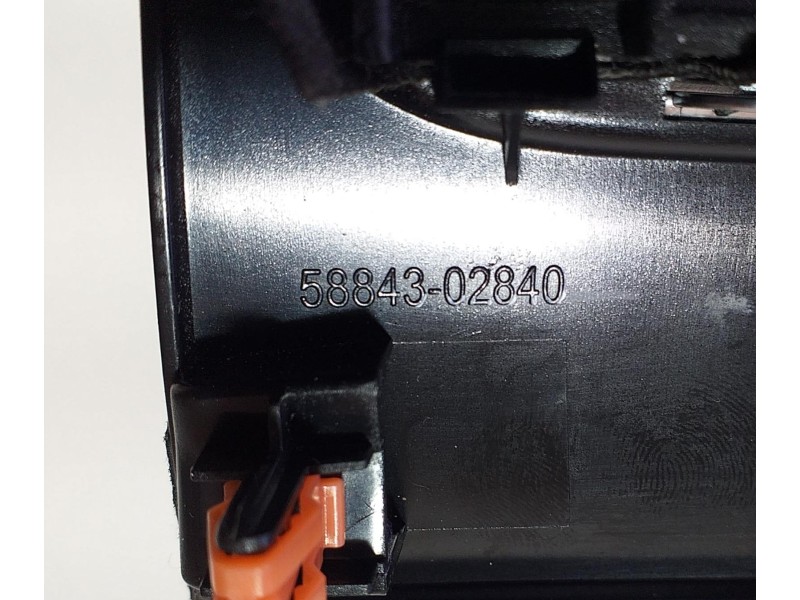 Recambio de guarnecidos palanca cambio para toyota auris business referencia OEM IAM 5884302840 72610 R