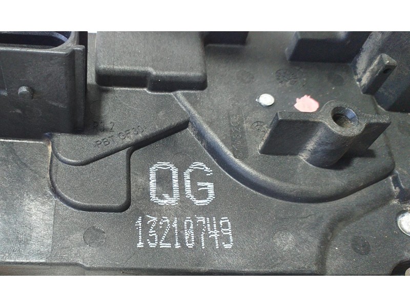 Recambio de cerradura puerta delantera derecha para opel zafira b enjoy referencia OEM IAM 13210749 72636 R