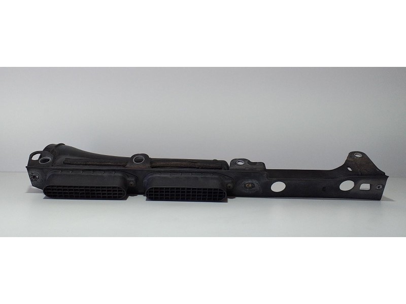 Recambio de molduras delanteras para land rover range rover sport autobiography hybrid referencia OEM IAM CPLA16151AB 72657 R