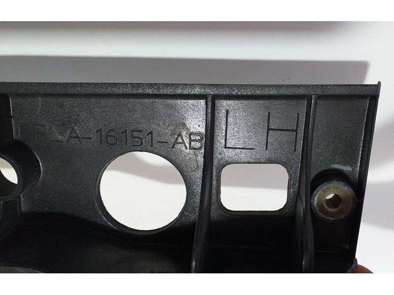 Recambio de molduras delanteras para land rover range rover sport autobiography hybrid referencia OEM IAM CPLA16151AB 72657 R