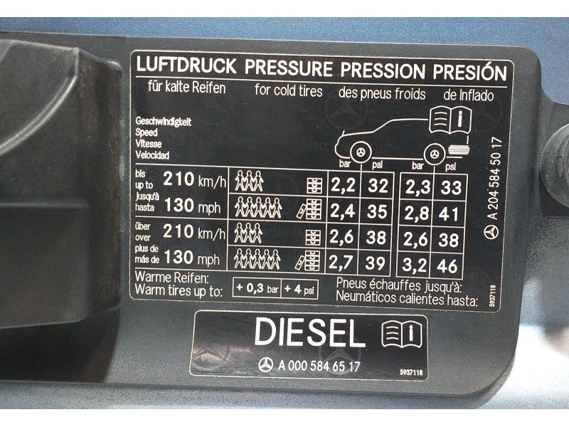 Recambio de tapa exterior combustible para mercedes-benz clase c (w204) berlina c 350 cdi (204.022) referencia OEM IAM A20475001