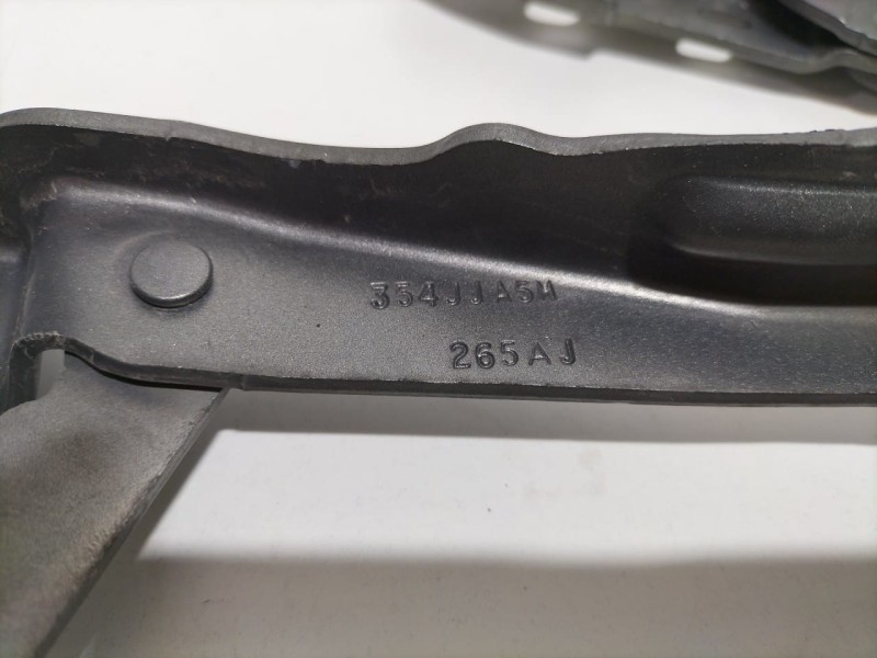 Recambio de bisagra de capot para chrysler 300 c 3.0 crd referencia OEM IAM EXL 80070 R