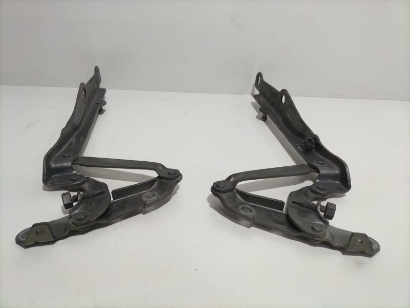 Recambio de bisagra de capot para chrysler 300 c 3.0 crd referencia OEM IAM EXL 80070 R