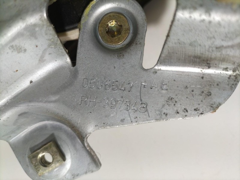 Recambio de elevalunas delantero derecho para chrysler 300 c 3.0 crd referencia OEM IAM 05065474AE 80072 R