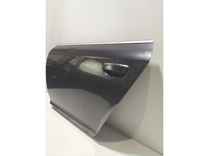 Recambio de puerta trasera izquierda para audi a6 allroad quattro (4fh) 3.0 tdi referencia OEM IAM 4F0833051G 80025 R