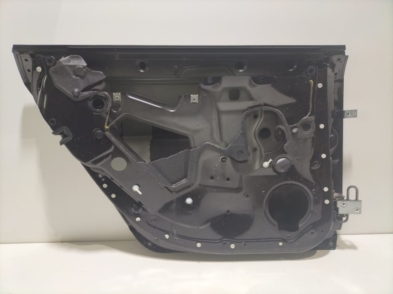 Recambio de puerta trasera izquierda para audi a6 allroad quattro (4fh) 3.0 tdi referencia OEM IAM 4F0833051G 80025 R
