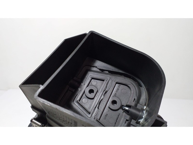 Recambio de rejilla aireadora para volkswagen touareg (7l6) v6 tdi referencia OEM IAM 7L6819703L 64255 