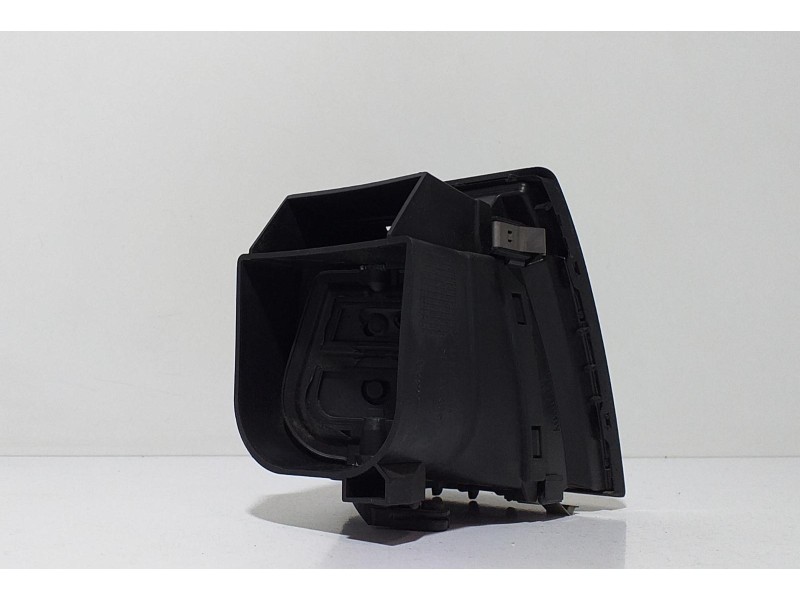 Recambio de rejilla aireadora para volkswagen touareg (7l6) v6 tdi referencia OEM IAM 7L6819704L 64256 