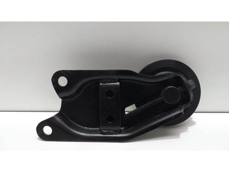 Recambio de rodillo tensor para toyota land cruiser j7 techo rigido motor toyota referencia OEM IAM D2L 52307 