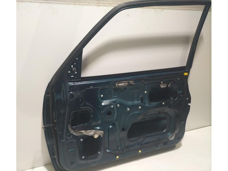 Recambio de puerta delantera derecha para mitsubishi montero (v60/v70) 3.2 di-d gls kaiteki (3-ptas.) referencia OEM IAM 3PUERTA