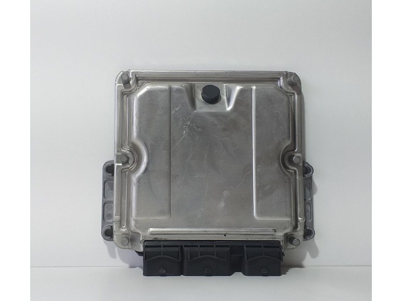 Recambio de centralita motor uce para citroën c5 berlina 2.0 hdi 90 sx/sx automático referencia OEM IAM 9649158380 72762 R