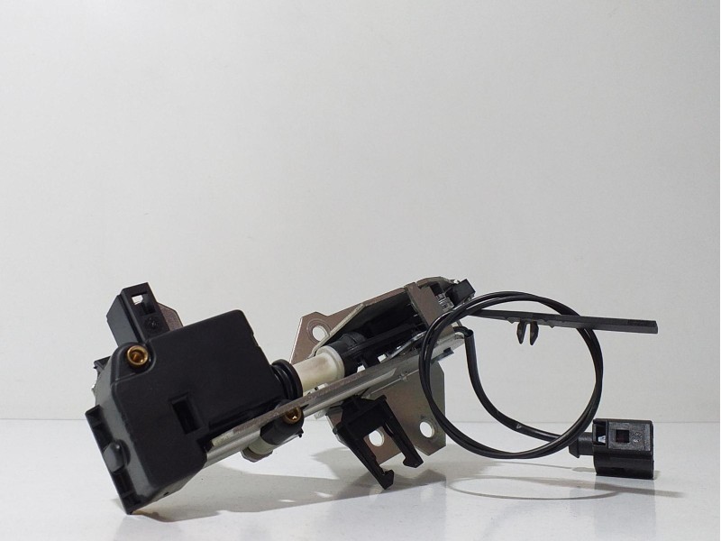 Recambio de cerradura maletero / porton para volkswagen touareg (7l6) v6 tdi referencia OEM IAM 7L0827506E 64273 