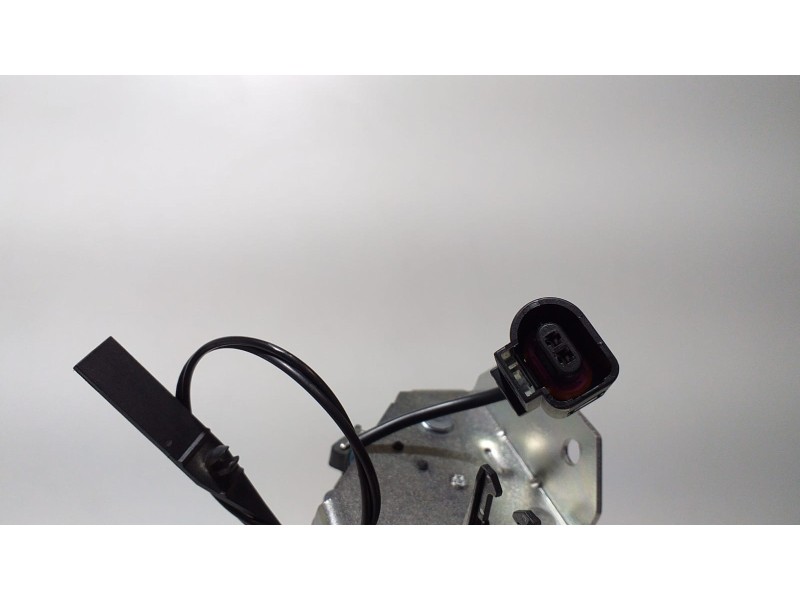 Recambio de cerradura maletero / porton para volkswagen touareg (7l6) v6 tdi referencia OEM IAM 7L0827506E 64273 