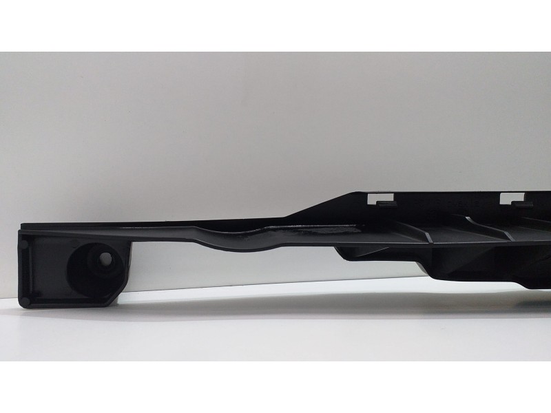 Recambio de molduras traseras para volkswagen touareg (7la) tdi v6 referencia OEM IAM 7L6807863B 52352 