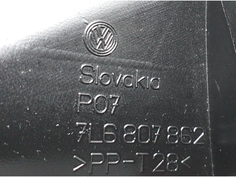Recambio de molduras traseras para volkswagen touareg (7la) tdi v6 referencia OEM IAM 7L6807862 52353 