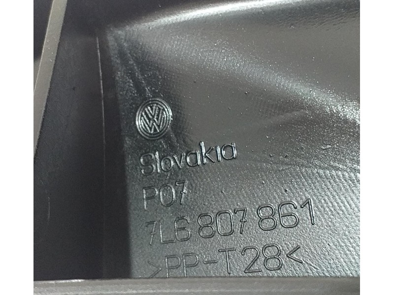 Recambio de molduras traseras para volkswagen touareg (7la) tdi v6 referencia OEM IAM 7L6807861 52354 