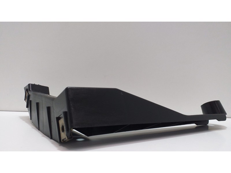 Recambio de molduras traseras para volkswagen touareg (7la) tdi v6 referencia OEM IAM 7L6807861 52354 