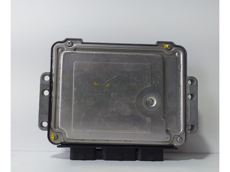 Recambio de centralita motor uce para renault scenic ii emotion referencia OEM IAM 8200391966 72796 R