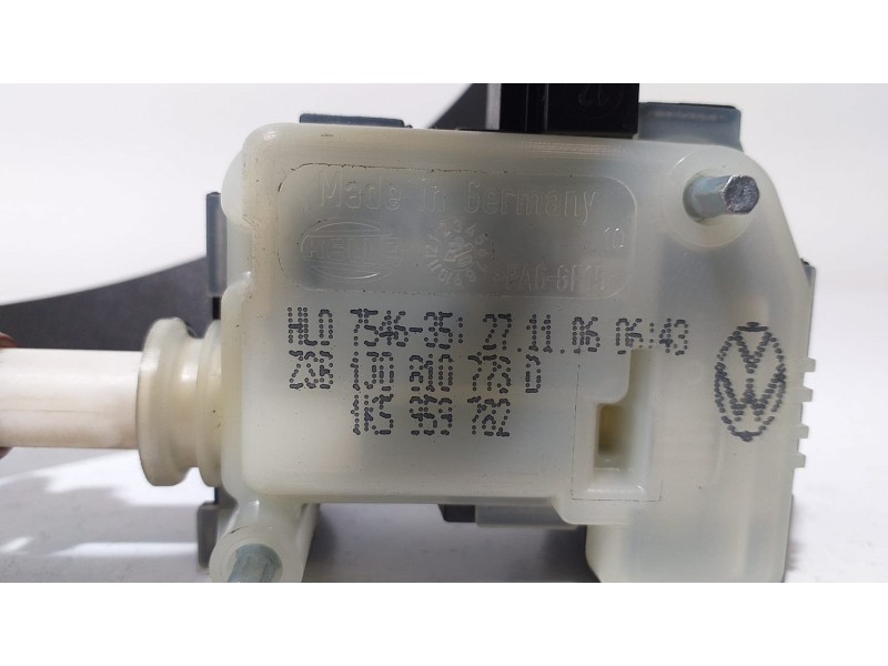 Recambio de tapa exterior combustible para volkswagen touareg (7l6) v6 tdi referencia OEM IAM 1J0810773D 64293 