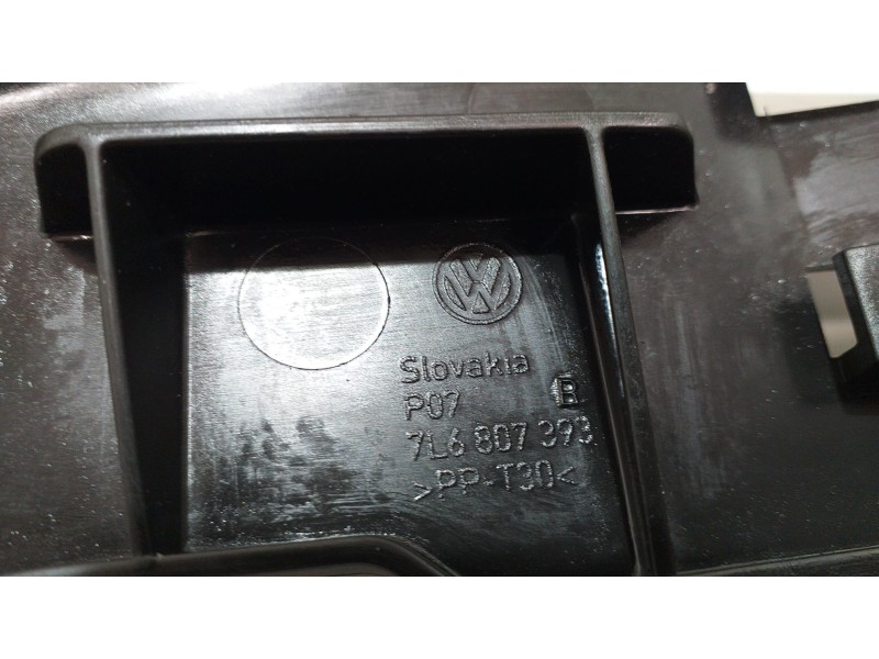 Recambio de molduras traseras para volkswagen touareg (7la) tdi v6 referencia OEM IAM 7L6807393B 52356 