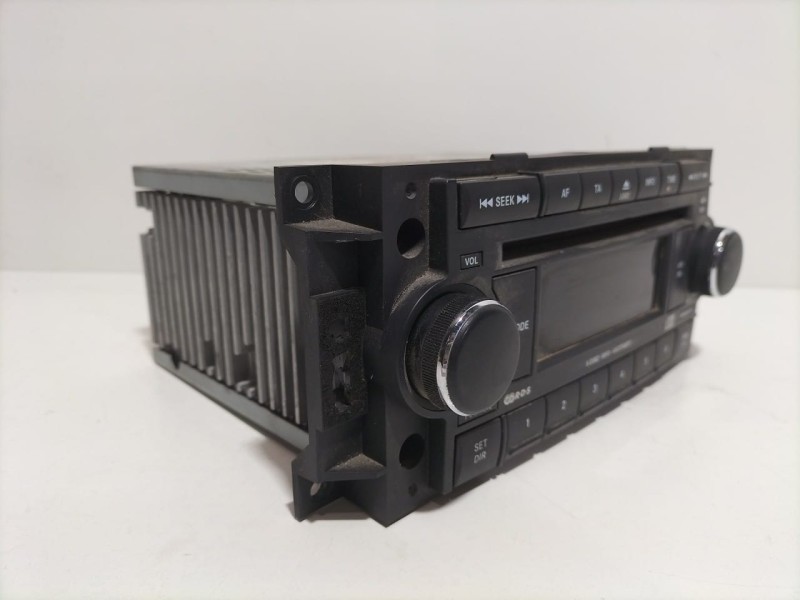 Recambio de sistema audio / radio cd para chrysler 300 c 3.0 crd referencia OEM IAM P05064363AA 80047 R