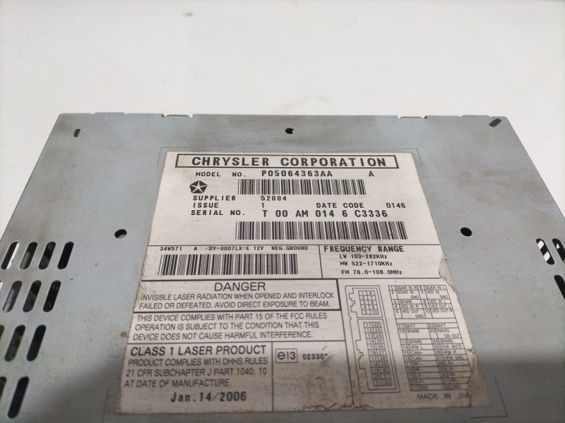 Recambio de sistema audio / radio cd para chrysler 300 c 3.0 crd referencia OEM IAM P05064363AA 80047 R