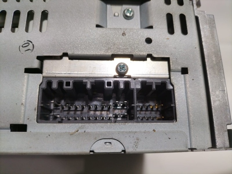 Recambio de sistema audio / radio cd para chrysler 300 c 3.0 crd referencia OEM IAM P05064363AA 80047 R