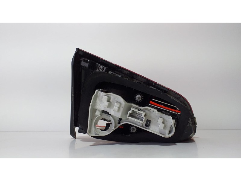 Recambio de piloto trasero derecho interior para volkswagen golf vii lim. advance bluemotion referencia OEM IAM 5G0945094AC 7281